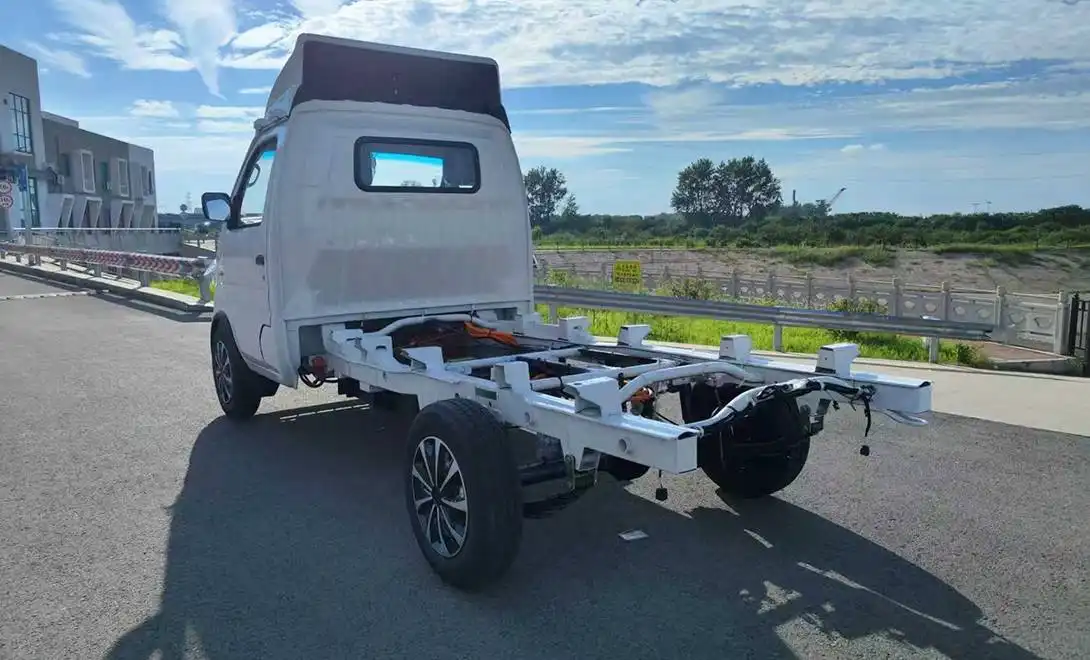 customizable electric truck chassis