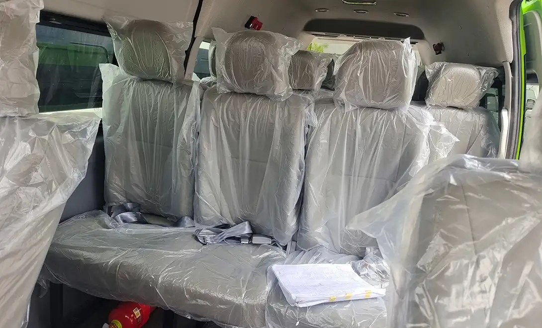 18 seats minibus