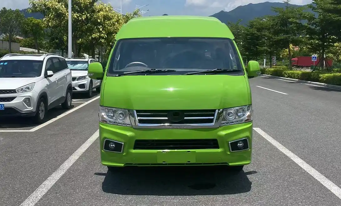 Light logistics vehicle