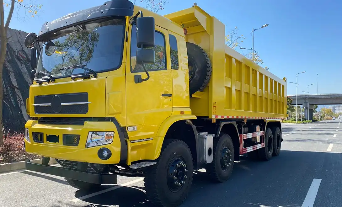 8x4 dump truck