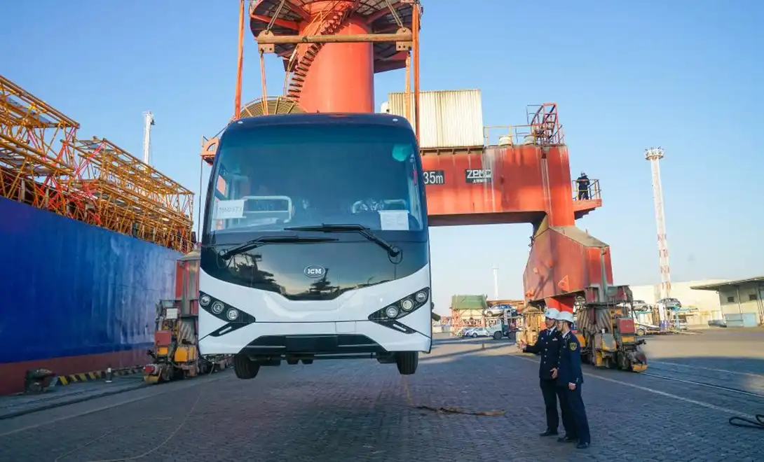 Electric bus manufacturing export