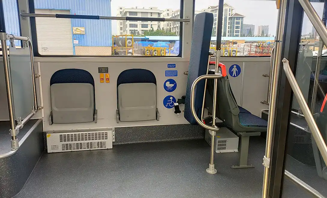 Wheelchair accessible 12m city electric bus