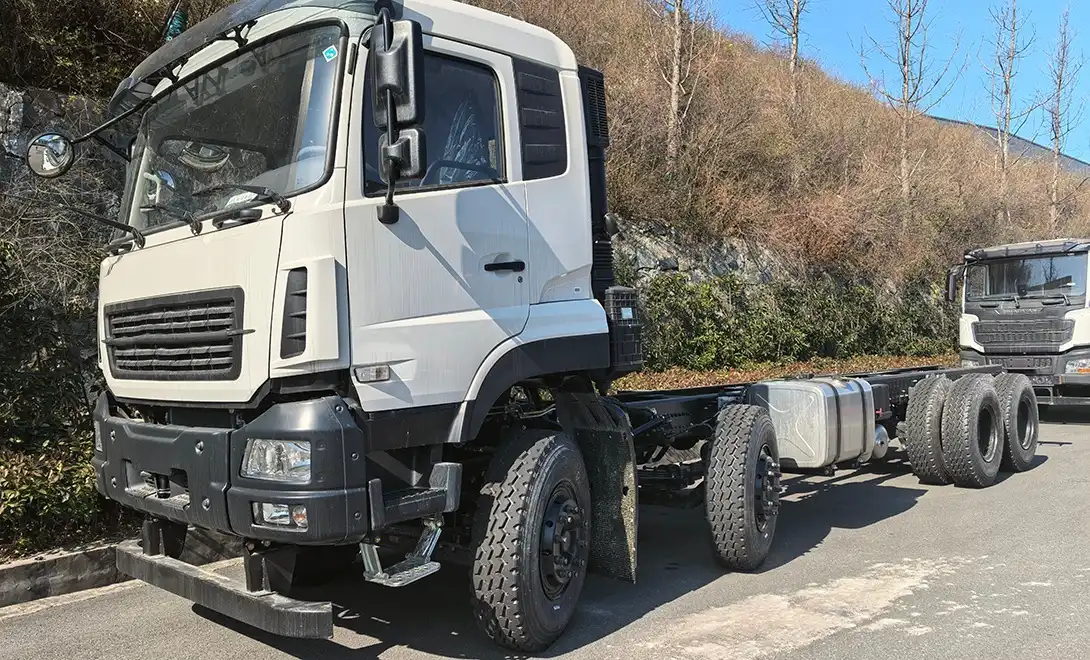 All-terrain 8x8 truck chassis