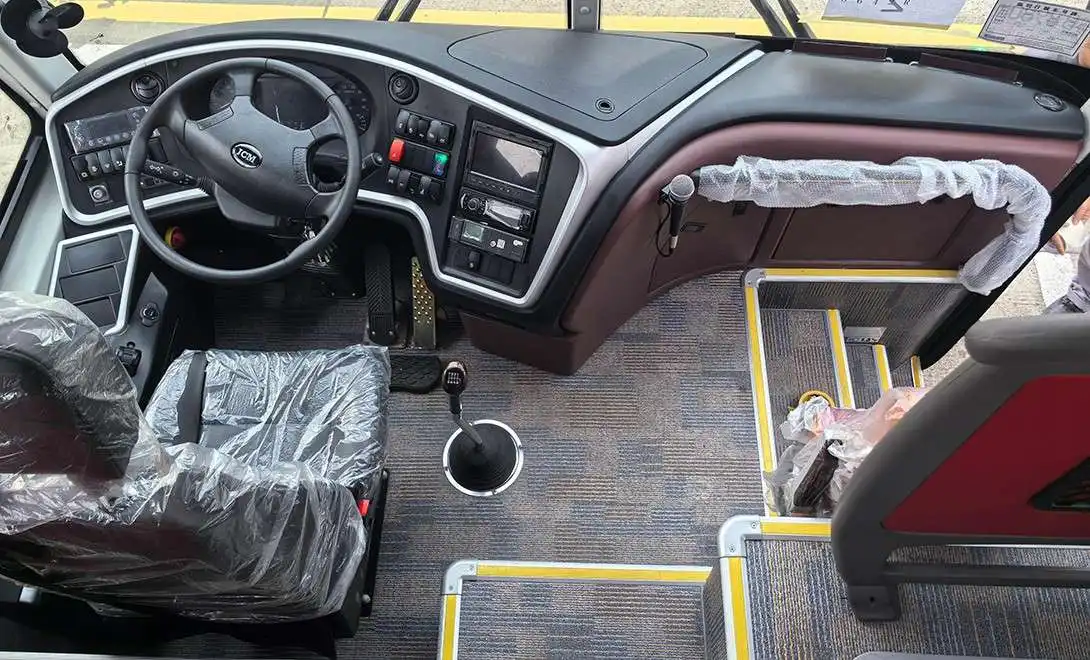 Customized 14m long-distance coach bus
